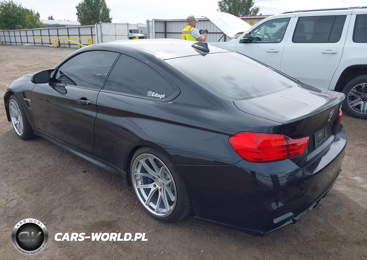 2015 BMW M4 VIN:WBS3R9C5XFK331043 - 3