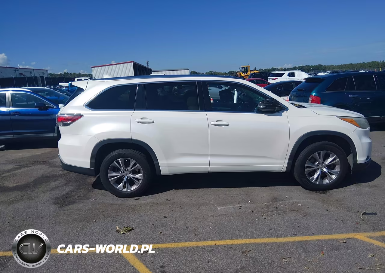 2015 Toyota Highlander Xle V6 VIN:5TDKKRFH9FS110457 - 13