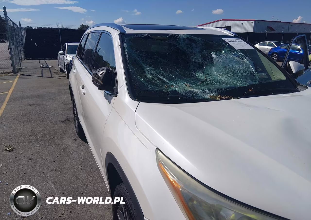 2015 Toyota Highlander Xle V6 VIN:5TDKKRFH9FS110457 - 6