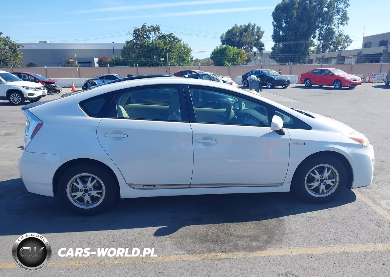 2011 Toyota Prius Three VIN:JTDKN3DU6B0256185 - 13