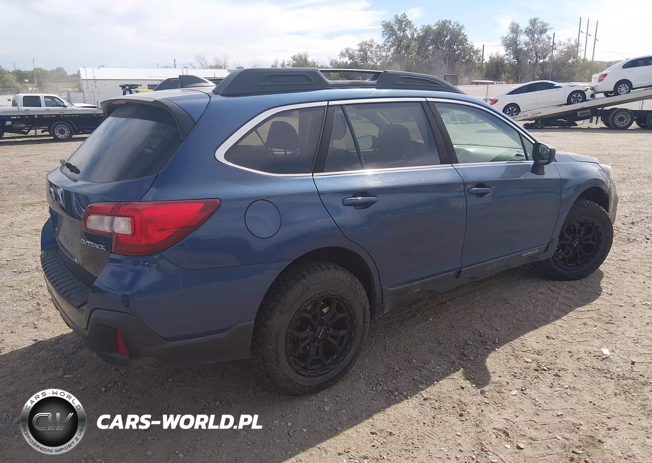 2019 Subaru Outback 2.5I Premium VIN:4S4BSAFC9K3288866 - 4