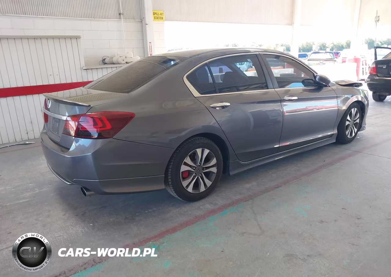 2013 Honda Accord Lx VIN:1HGCR2F3XDA039972 - 4