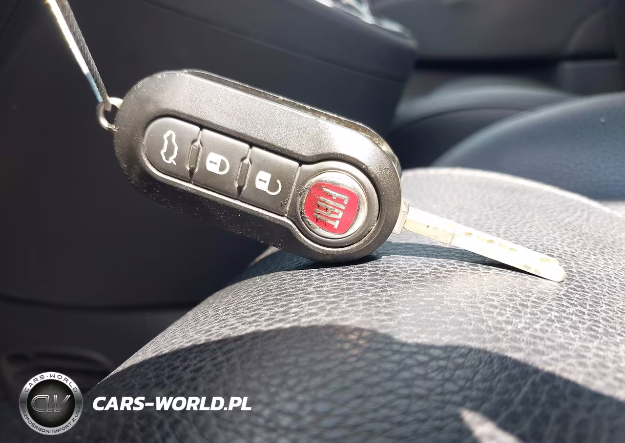 2015 Fiat 500 Sport VIN:3C3CFFBR0FT555900 - 11