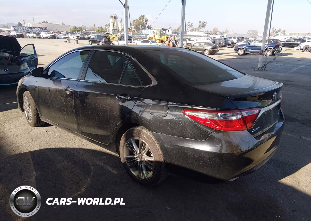 2016 Toyota Camry Se VIN:4T1BF1FK9GU242015 - 3
