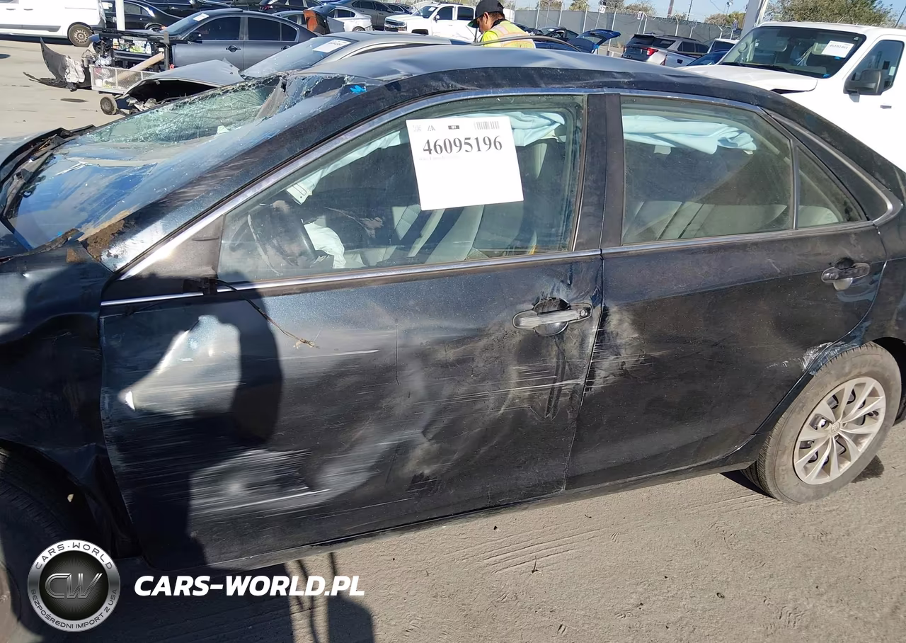 2016 Toyota Camry Le VIN:4T1BF1FK3GU206160 - 15