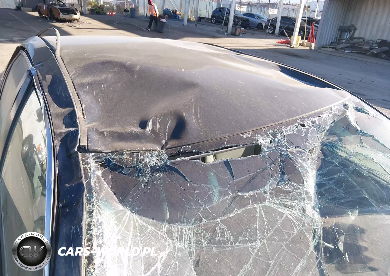 2016 Toyota Camry Le VIN:4T1BF1FK3GU206160 - 17