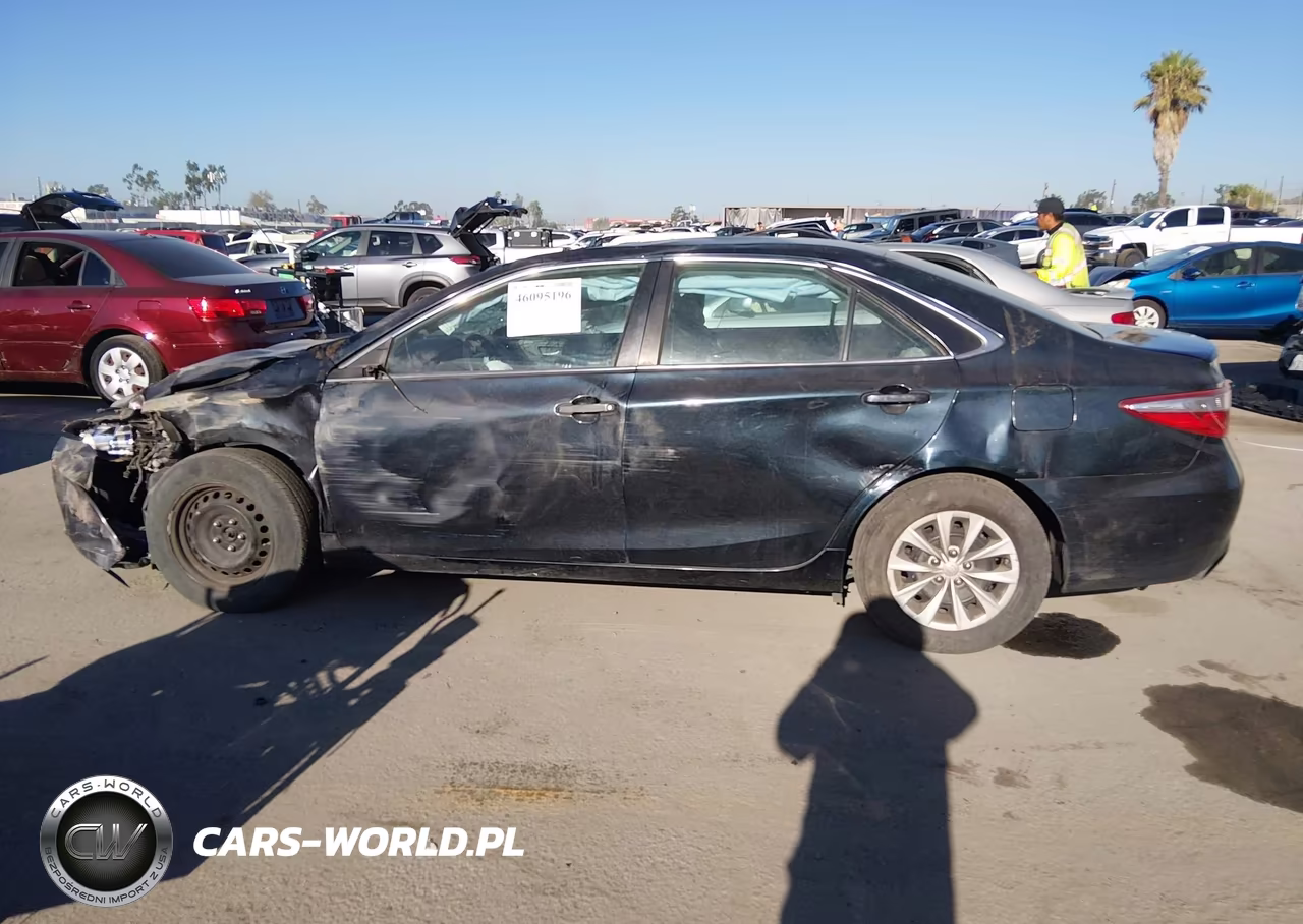 2016 Toyota Camry Le VIN:4T1BF1FK3GU206160 - 20