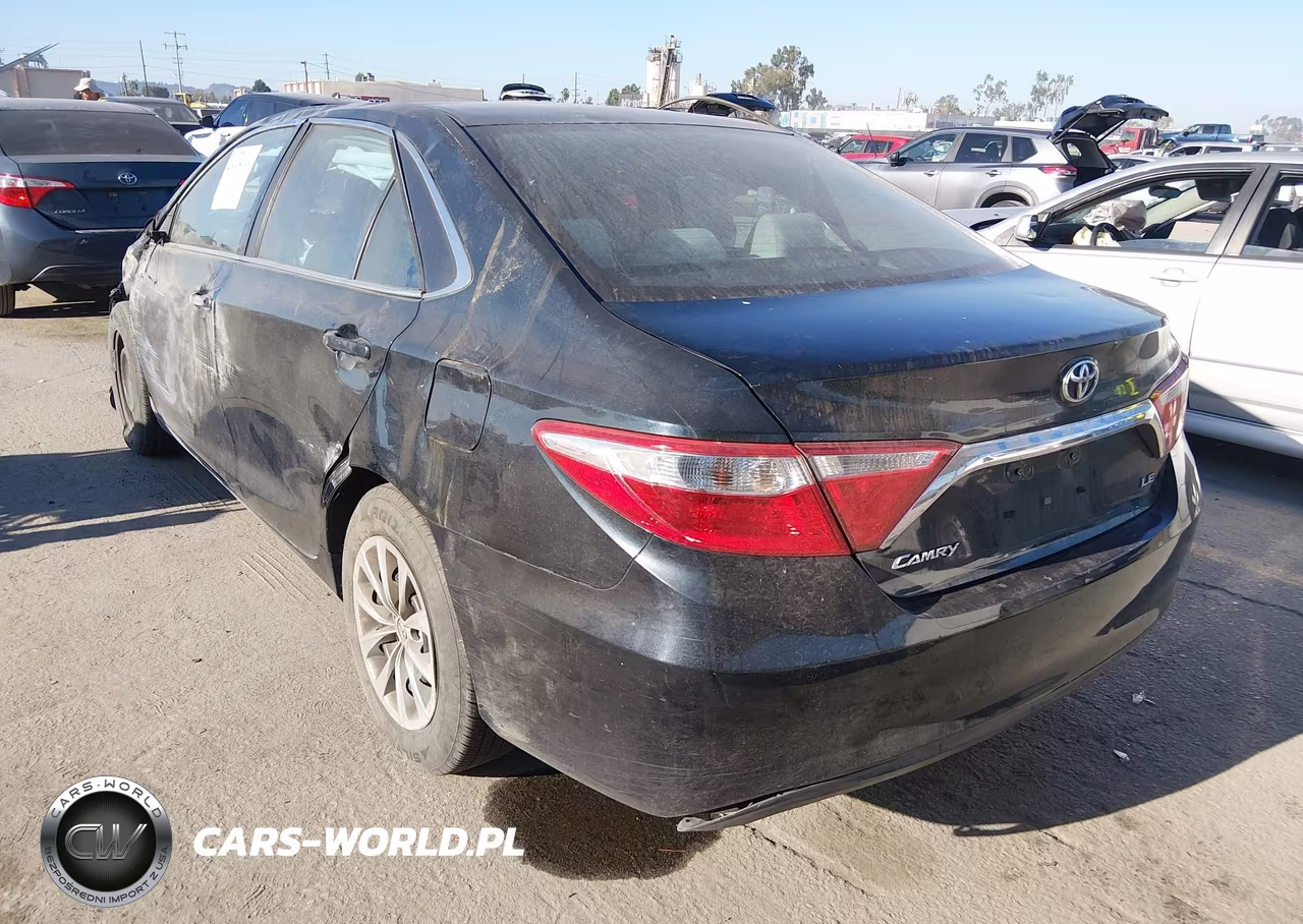 2016 Toyota Camry Le VIN:4T1BF1FK3GU206160 - 3