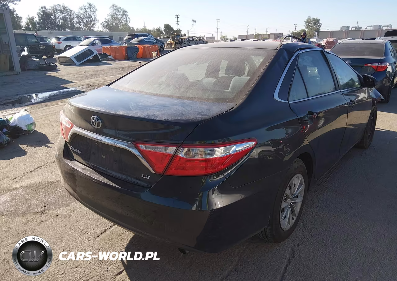 2016 Toyota Camry Le VIN:4T1BF1FK3GU206160 - 4