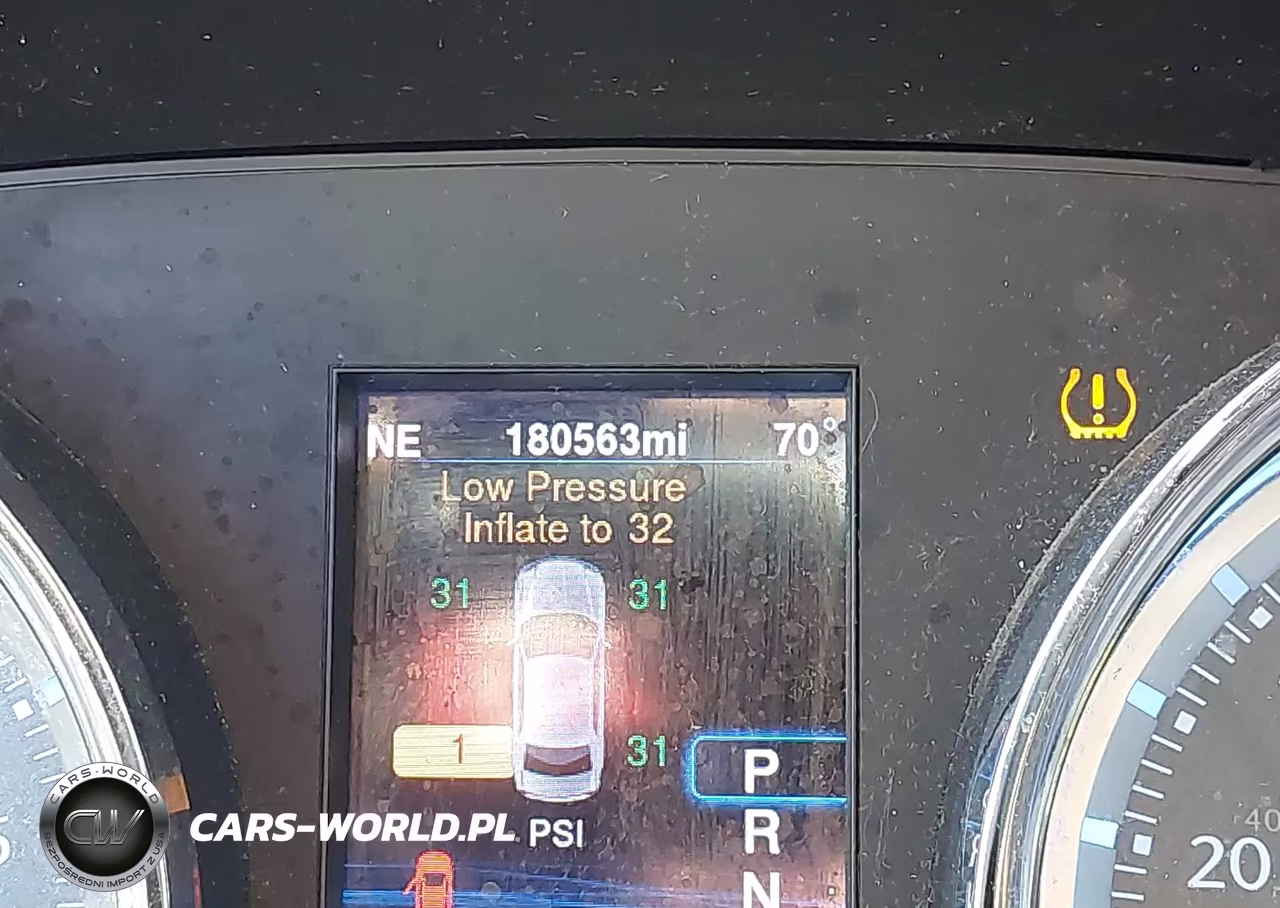 2014 Chrysler 300 VIN:2C3CCAAG0EH383029 - 15