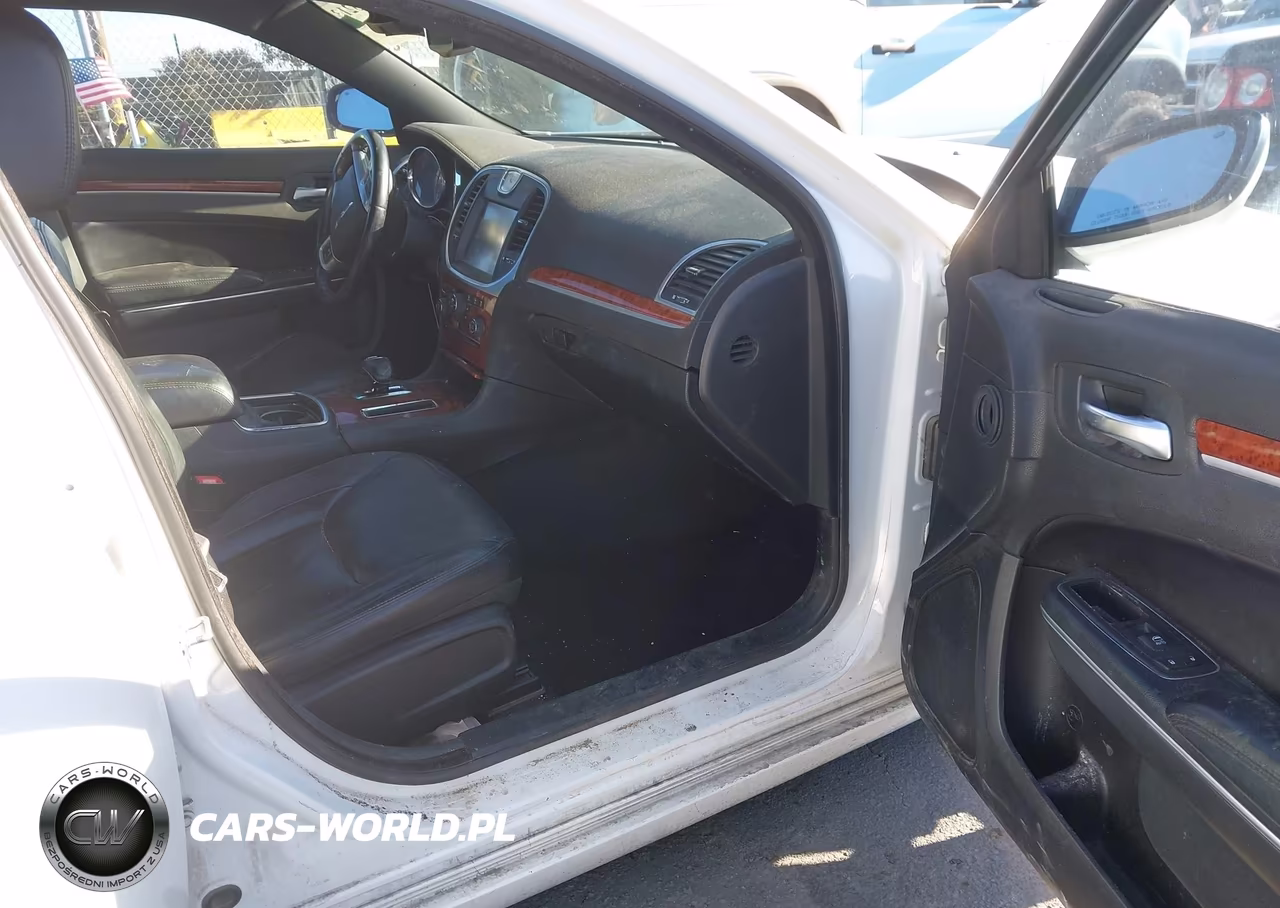 2014 Chrysler 300 VIN:2C3CCAAG0EH383029 - 5