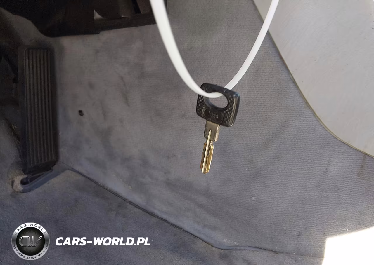 1994 Mercedes-Benz E 420 VIN:WDBEA34E7RC020475 - 11