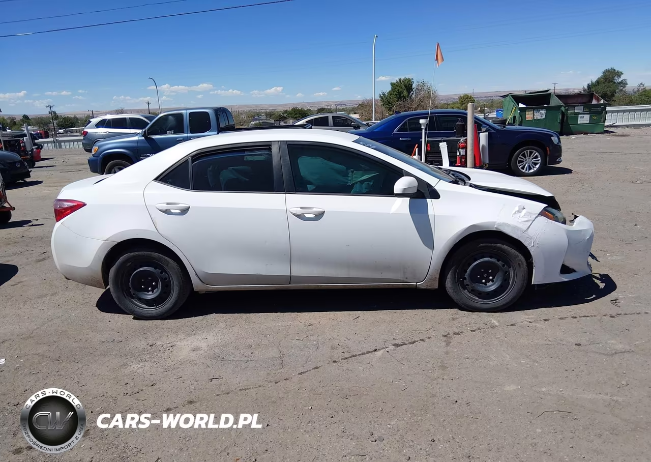 2019 Toyota Corolla Le VIN:2T1BURHE5KC224746 - 13