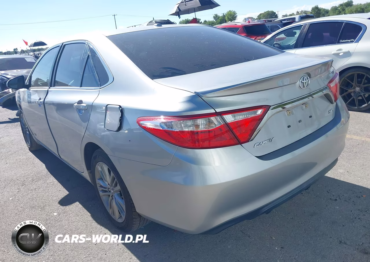 2015 Toyota Camry Se VIN:4T1BF1FK6FU102129 - 3