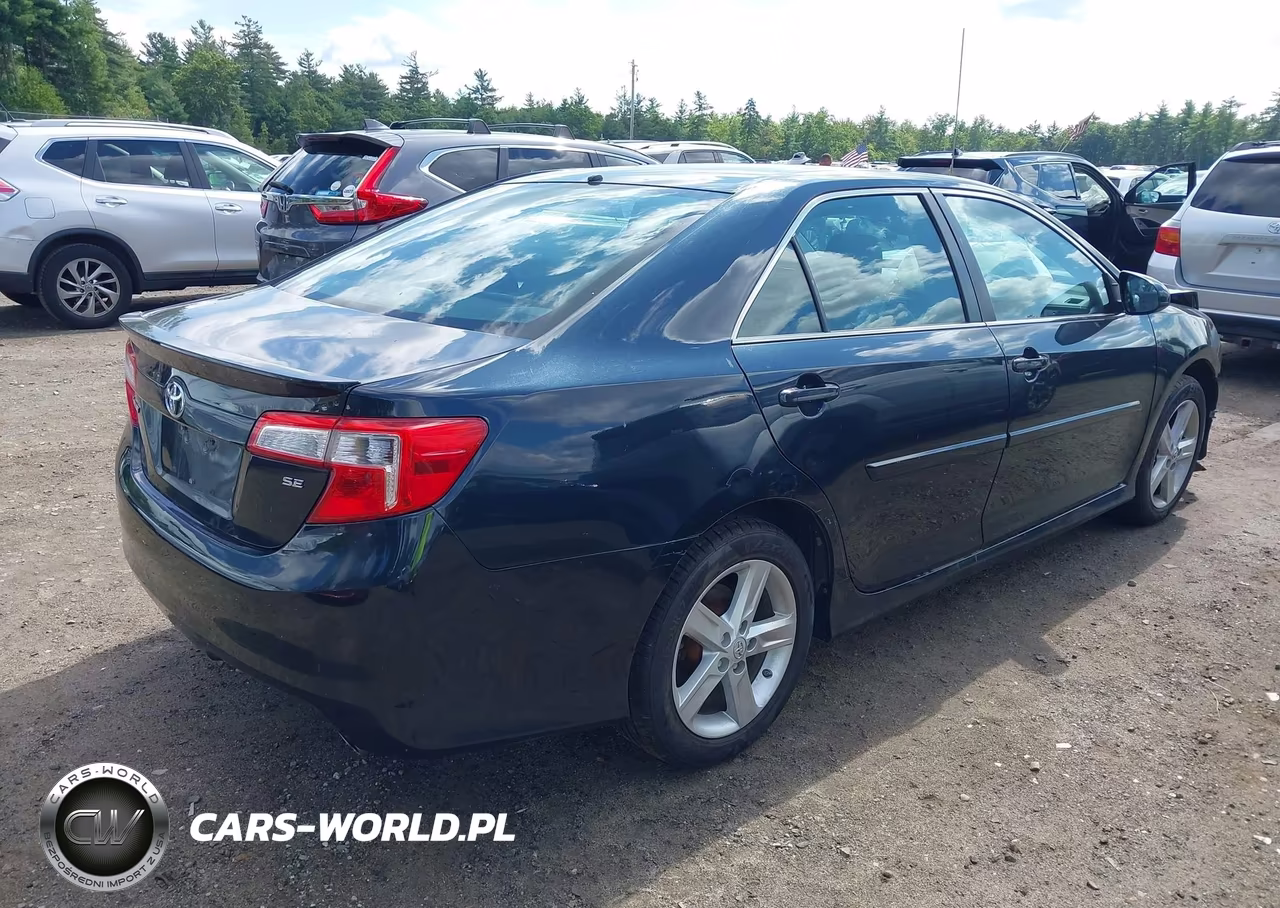 2013 Toyota Camry Se VIN:4T1BF1FK5DU274388 - 4