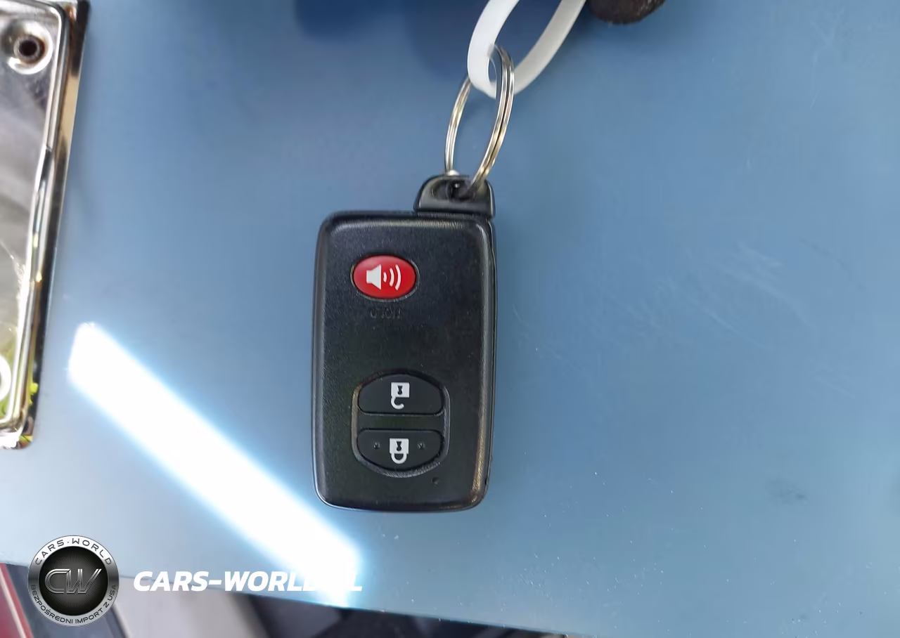 2013 Toyota Prius V Five VIN:JTDZN3EU7D3222223 - 11