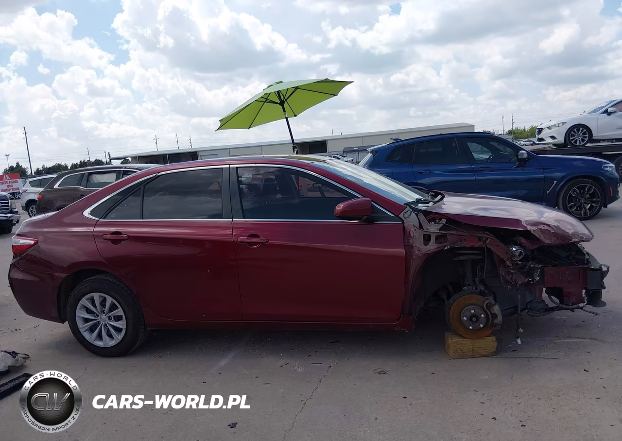 2015 Toyota Camry Le VIN:4T1BF1FK1FU935997 - 13