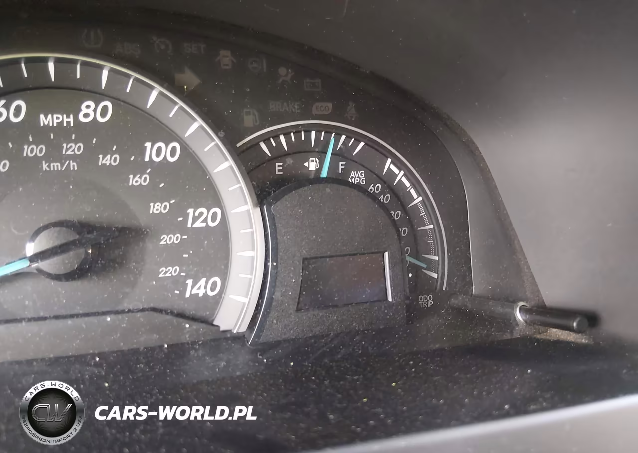 2015 Toyota Camry Le VIN:4T1BF1FK1FU935997 - 15