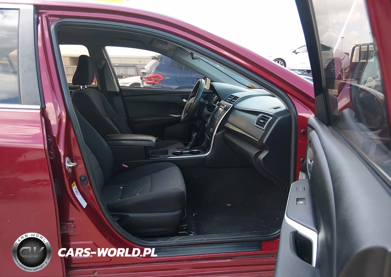 2015 Toyota Camry Le VIN:4T1BF1FK1FU935997 - 5
