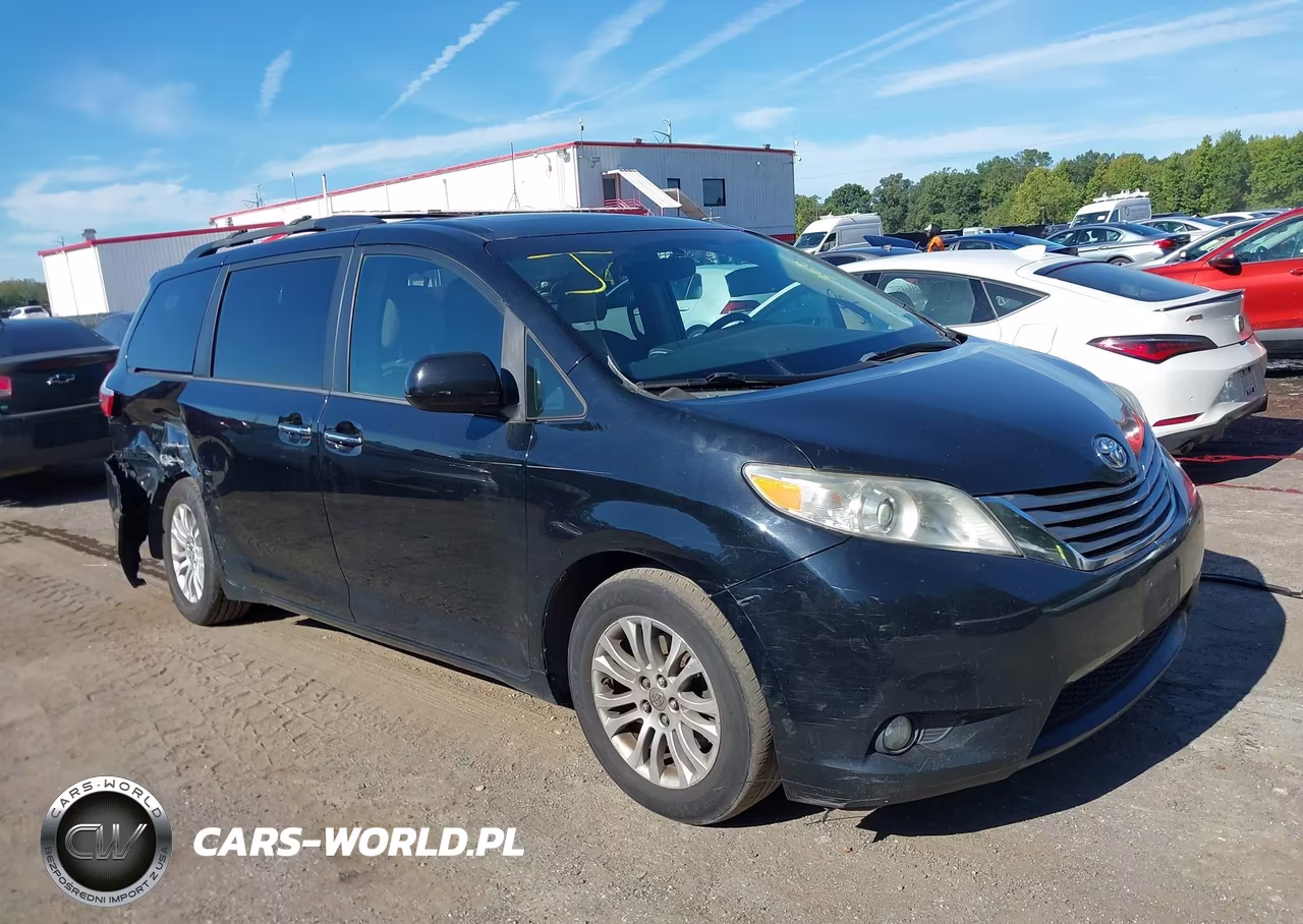 2015 Toyota Sienna Xle 8 Passenger