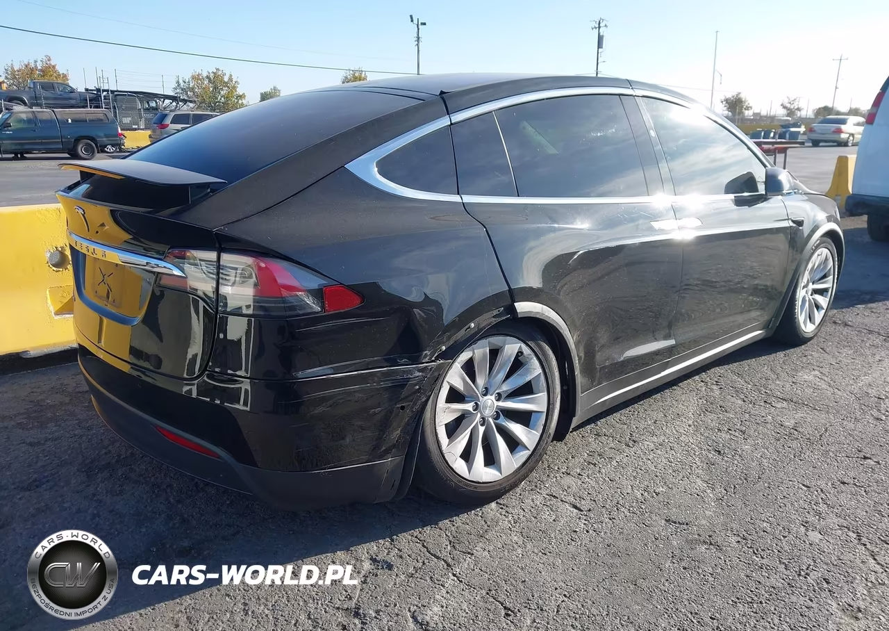 2017 Tesla Model X 100D-75D-90D VIN:5YJXCDE27HF049281 - 4