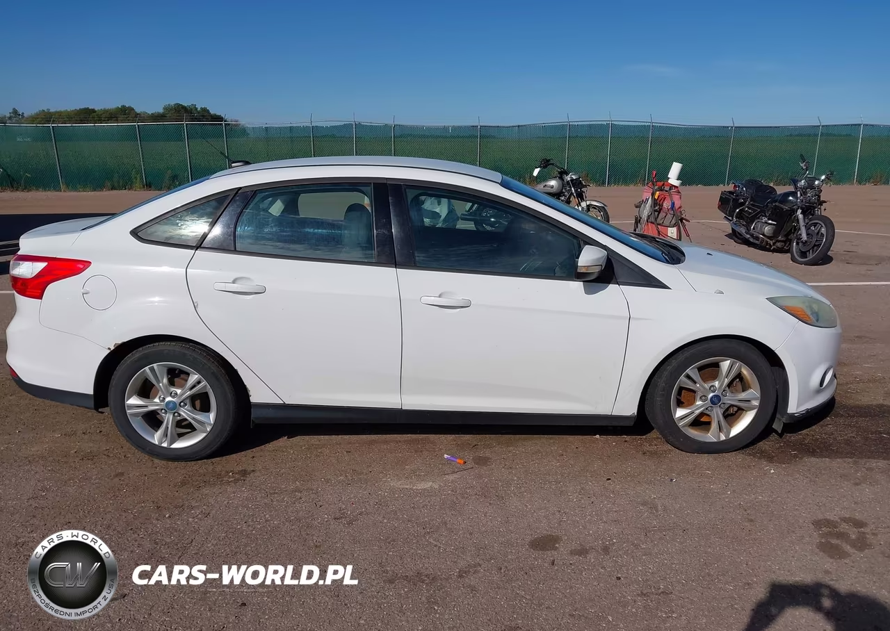 2014 Ford Focus Se VIN:1FADP3F2XEL403860 - 13