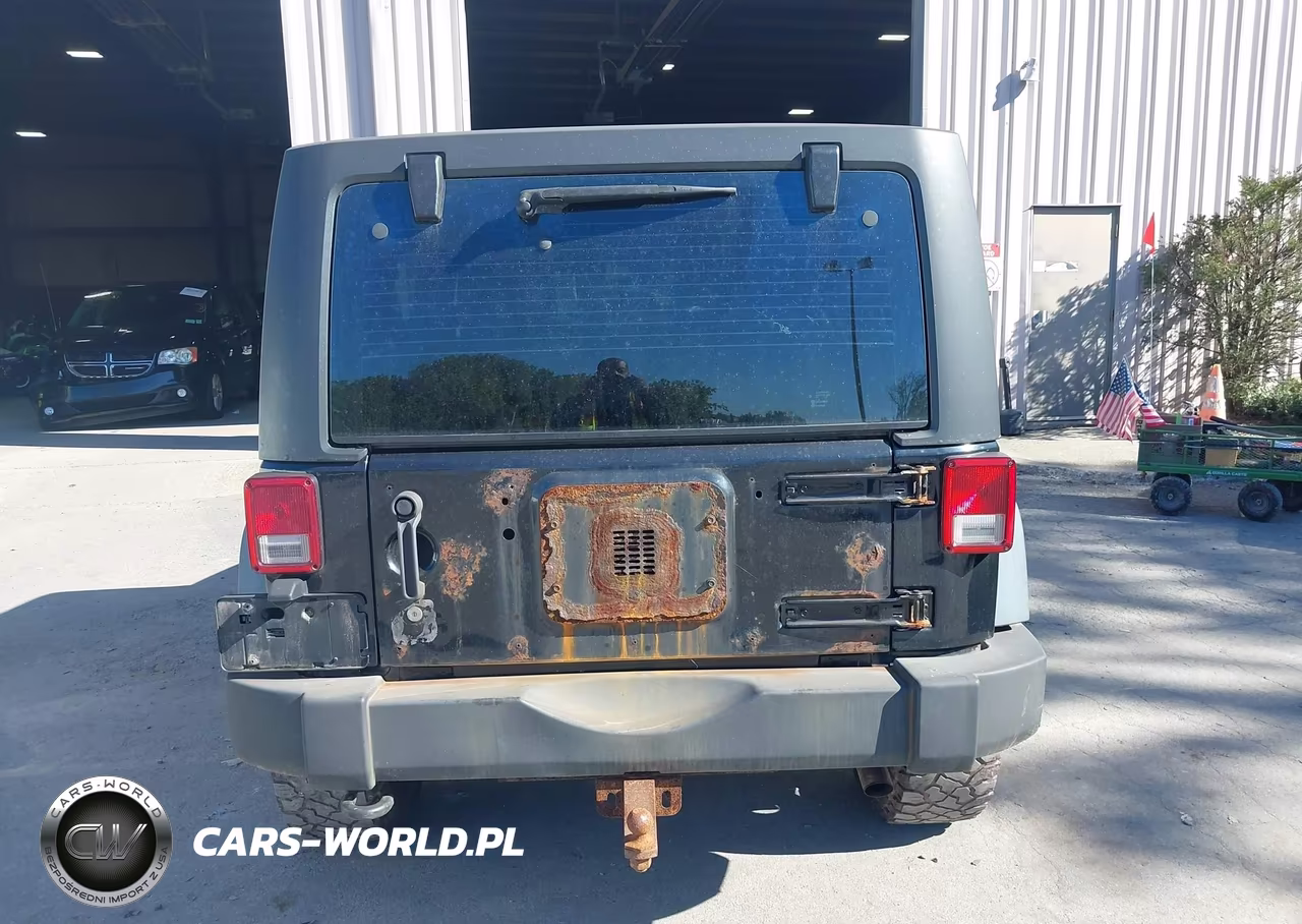2012 Jeep Wrangler Unlimited Sport VIN:1C4BJWDG7CL246000 - 16