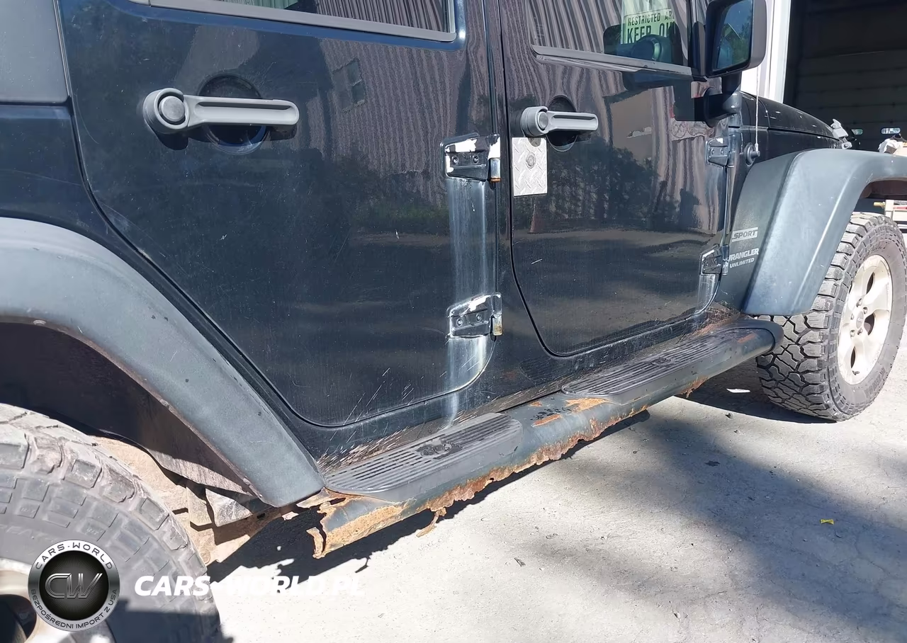 2012 Jeep Wrangler Unlimited Sport VIN:1C4BJWDG7CL246000 - 17