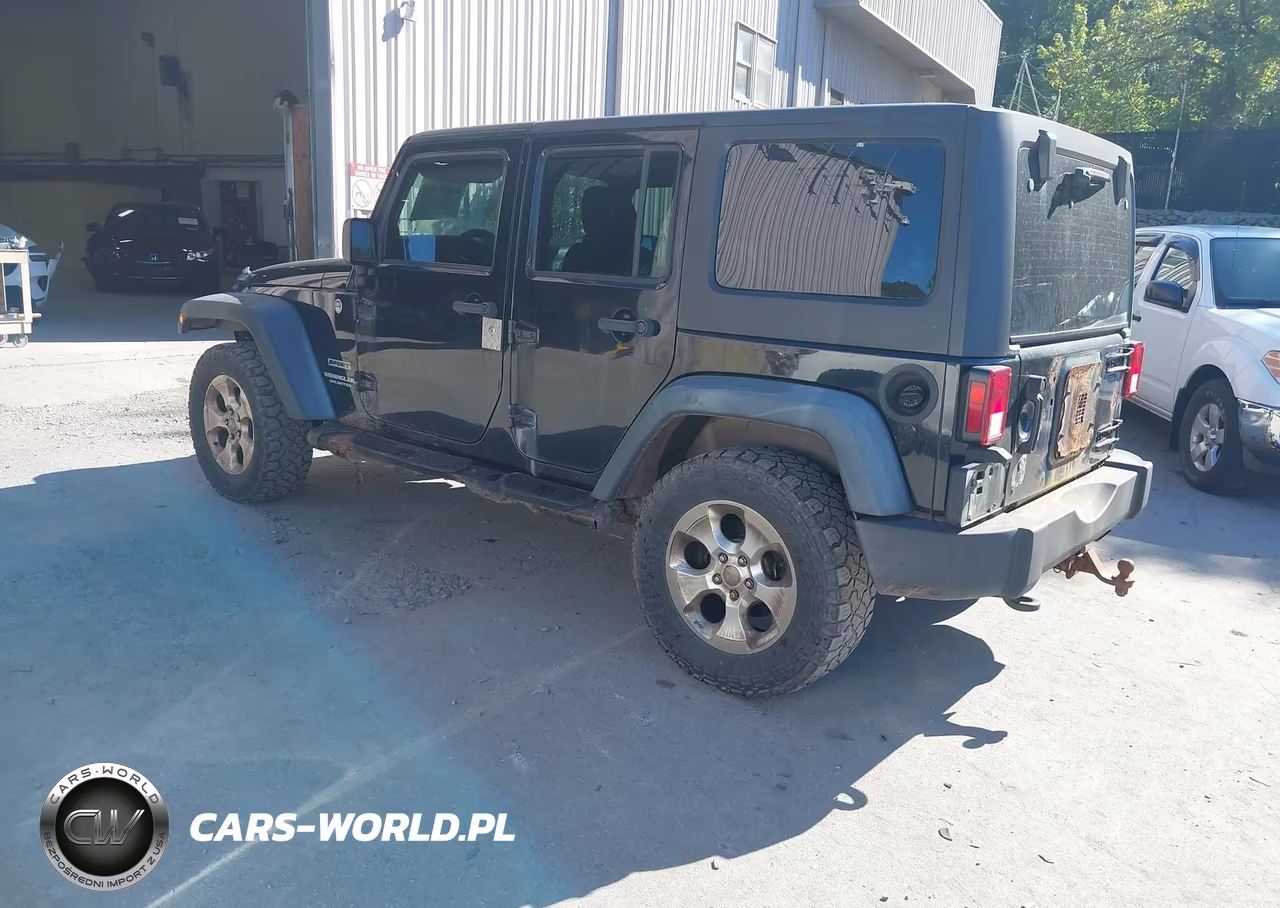 2012 Jeep Wrangler Unlimited Sport VIN:1C4BJWDG7CL246000 - 3