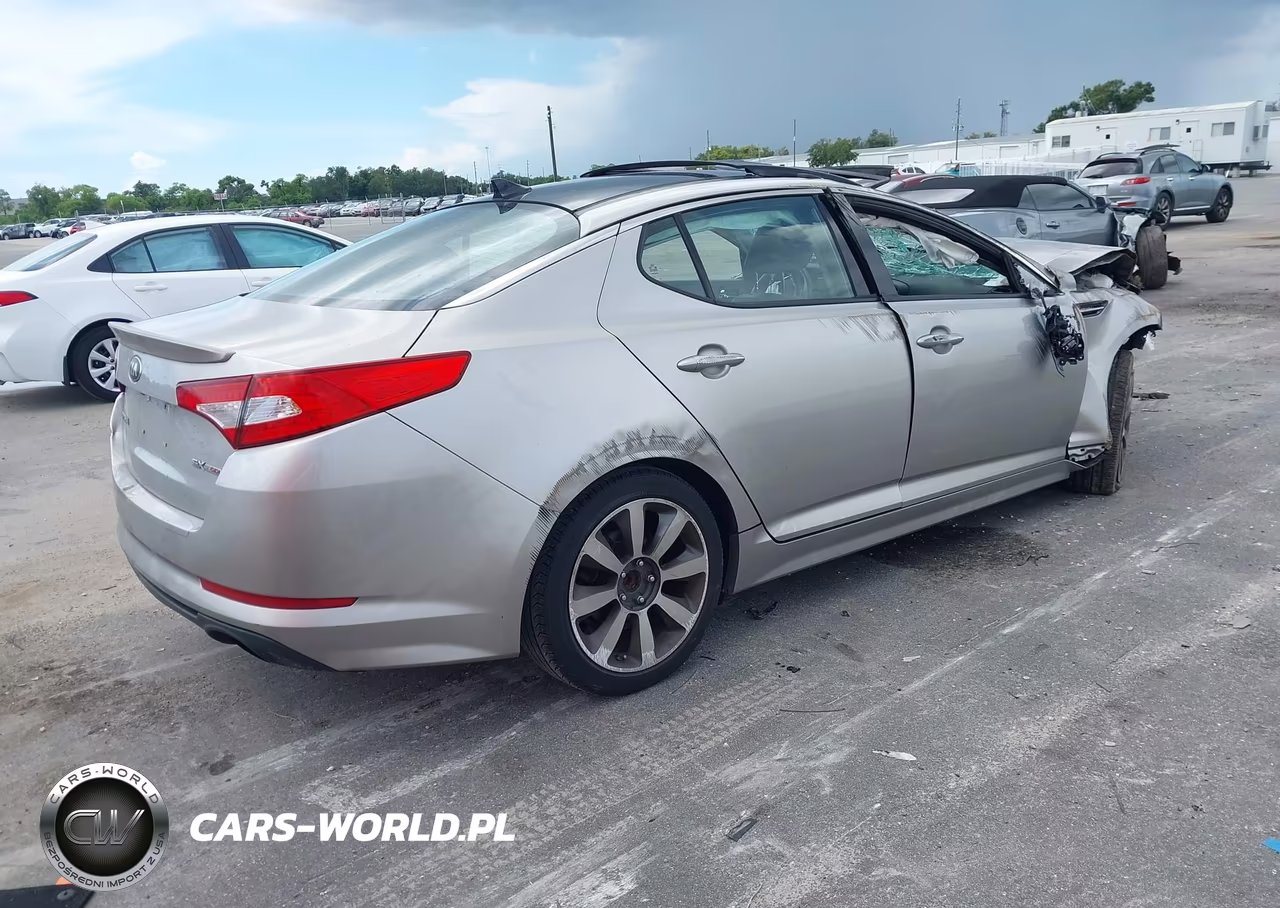 2013 Kia Optima Sx VIN:5XXGR4A68DG210722 - 4