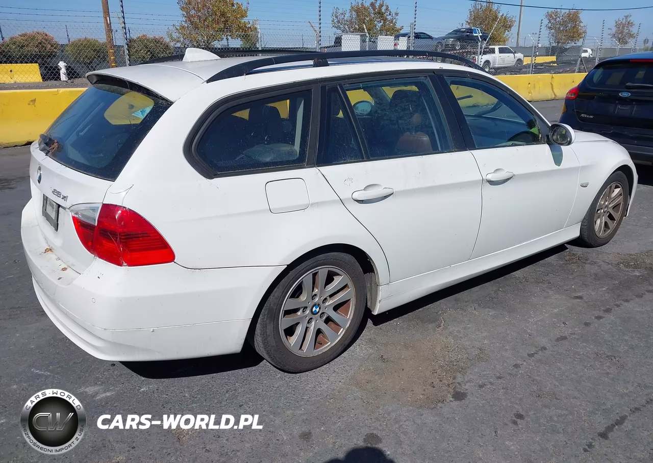 2007 BMW 328Xi VIN:WBAVT73567FZ36044 - 4