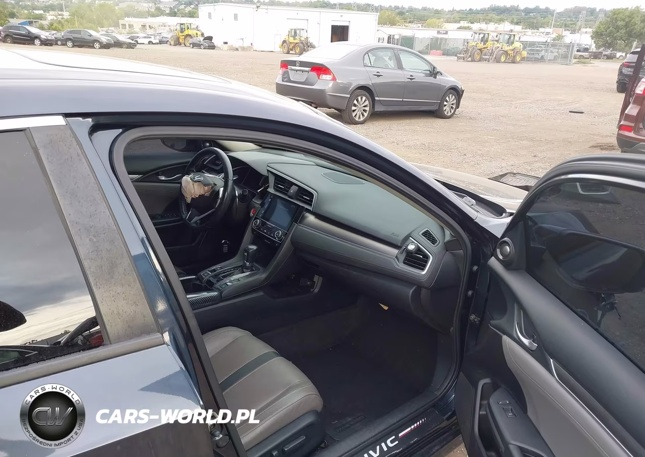 2017 Honda Civic Touring VIN:2HGFC1F96HH637643 - 5