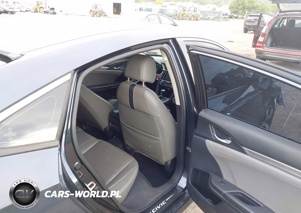 2017 Honda Civic Touring VIN:2HGFC1F96HH637643 - 8