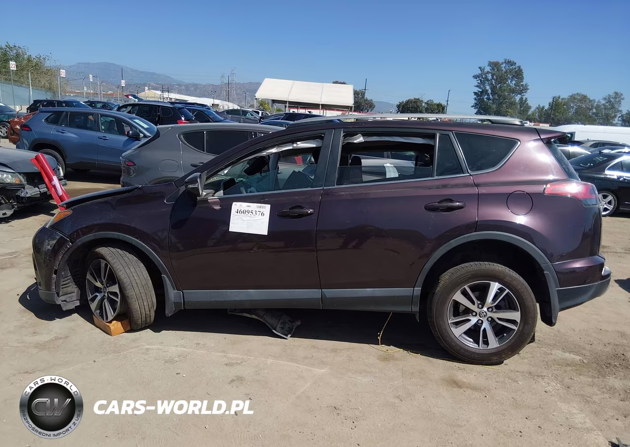 2018 Toyota Rav4 Xle VIN:2T3RFREVXJW765826 - 13