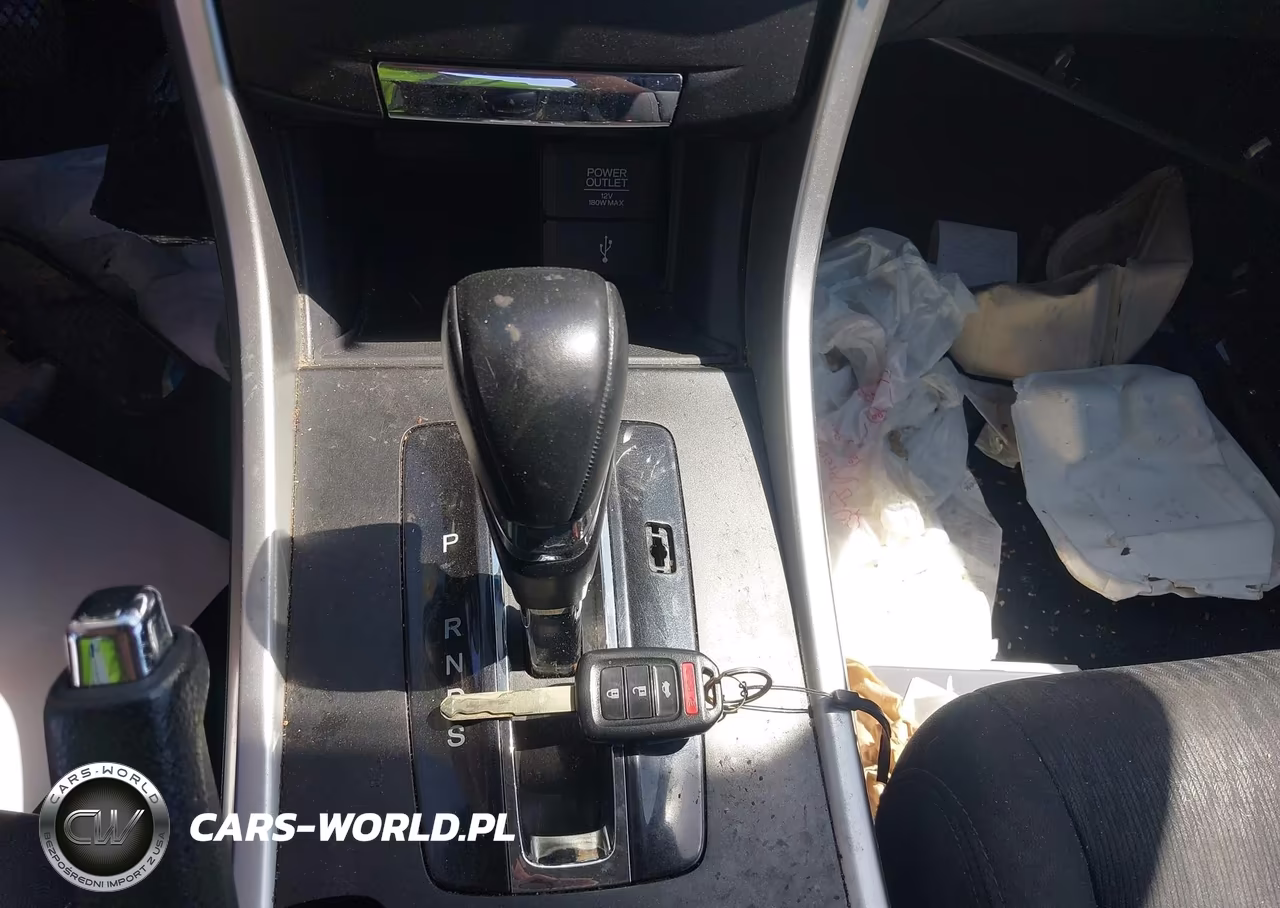 2015 Honda Accord Sport VIN:1HGCR2F57FA226803 - 11