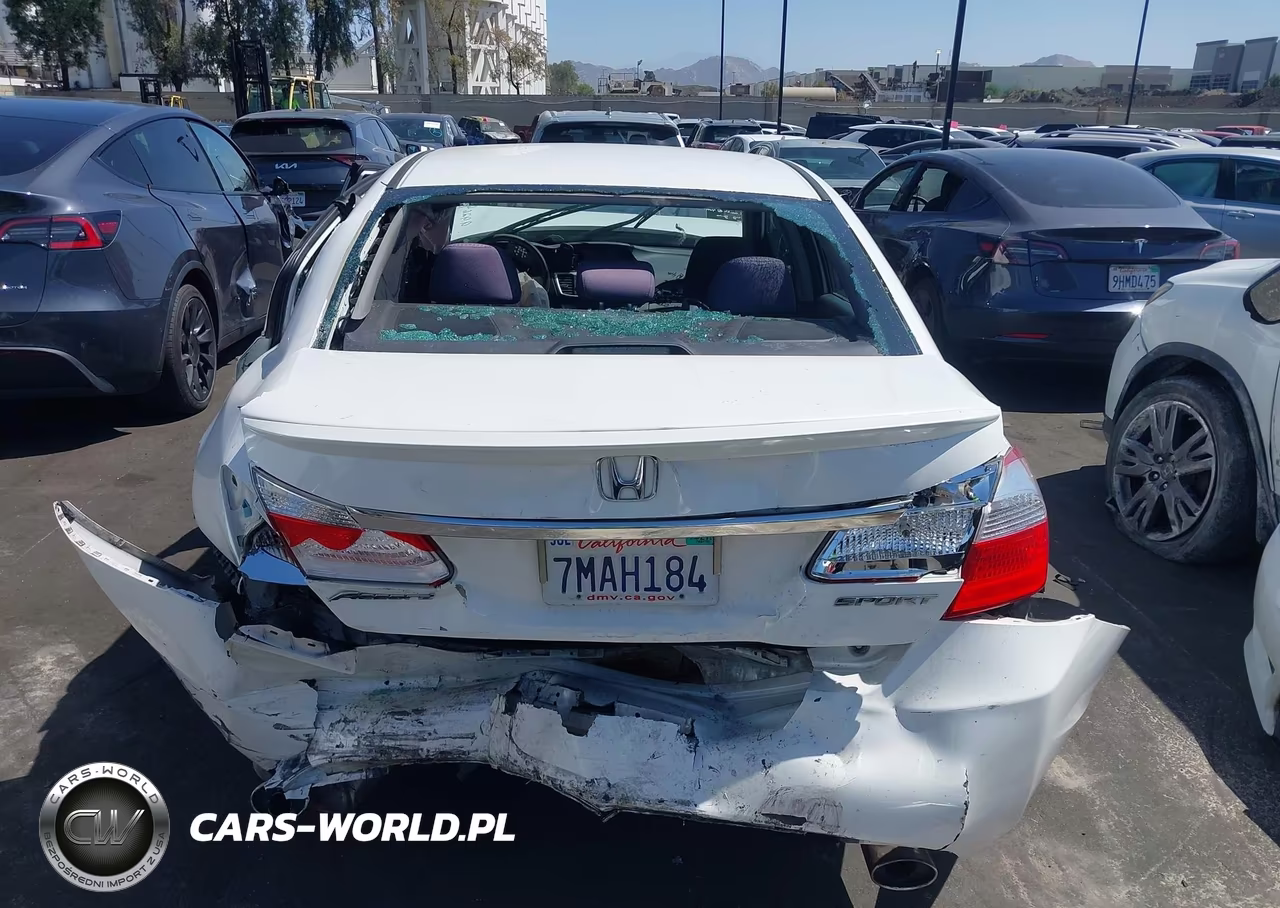 2015 Honda Accord Sport VIN:1HGCR2F57FA226803 - 17