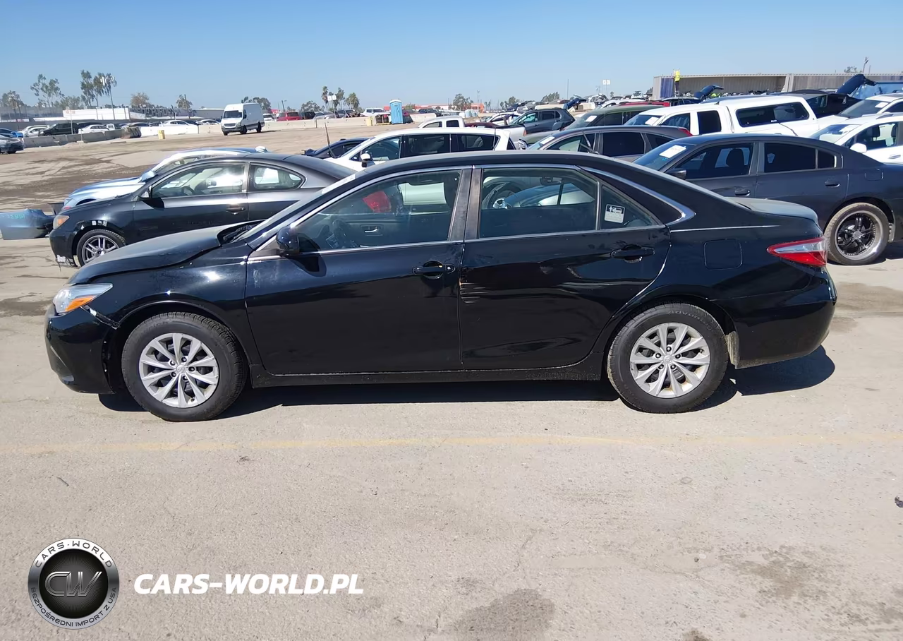 2015 Toyota Camry Le VIN:4T4BF1FK1FR470501 - 14