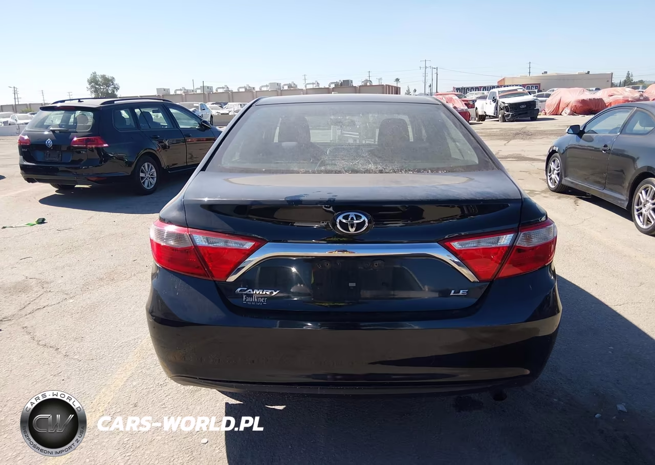2015 Toyota Camry Le VIN:4T4BF1FK1FR470501 - 16