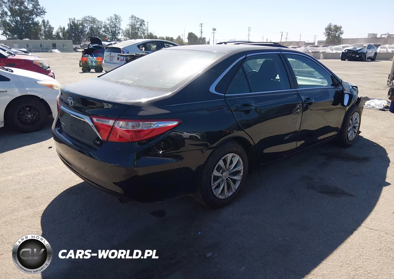 2015 Toyota Camry Le VIN:4T4BF1FK1FR470501 - 4