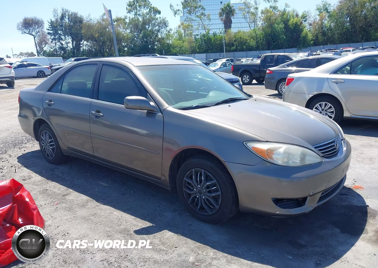 2004 Toyota Camry Le