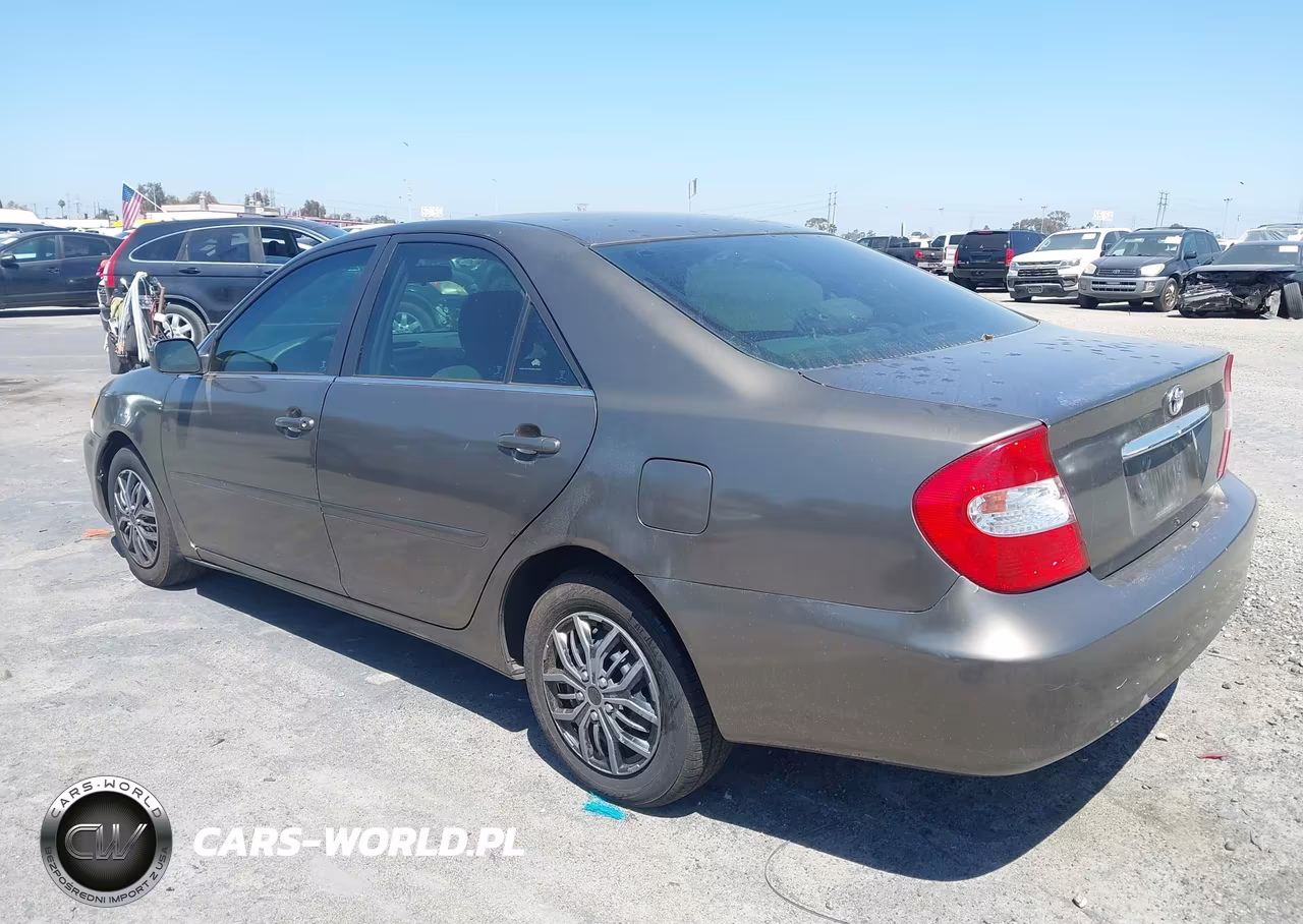 2004 Toyota Camry Le VIN:4T1BE32KX4U795496 - 3