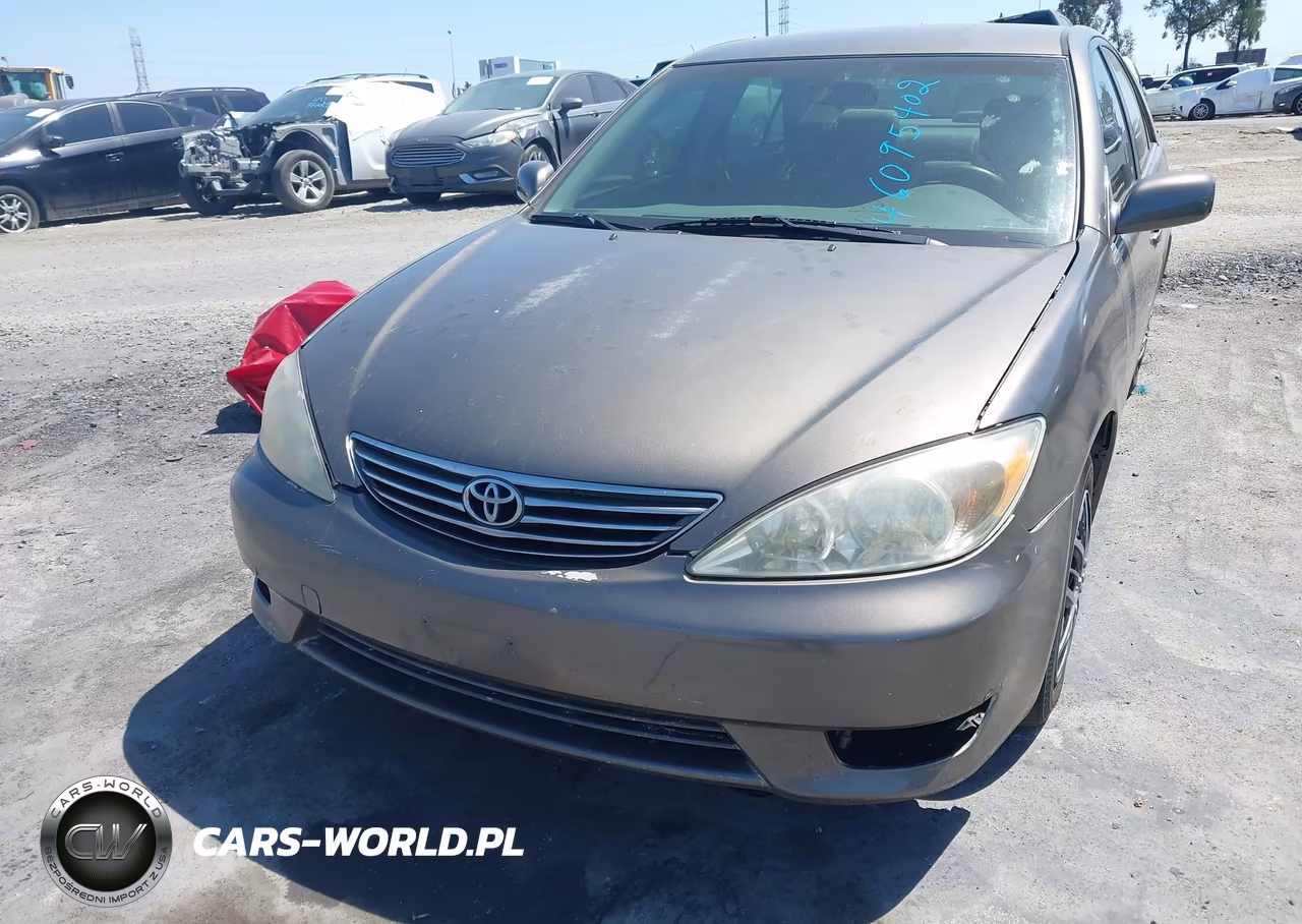2004 Toyota Camry Le VIN:4T1BE32KX4U795496 - 6