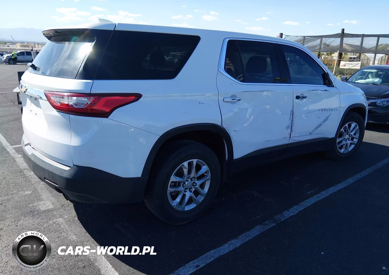 2019 Chevrolet Traverse Ls VIN:1GNERFKW8KJ181076 - 4