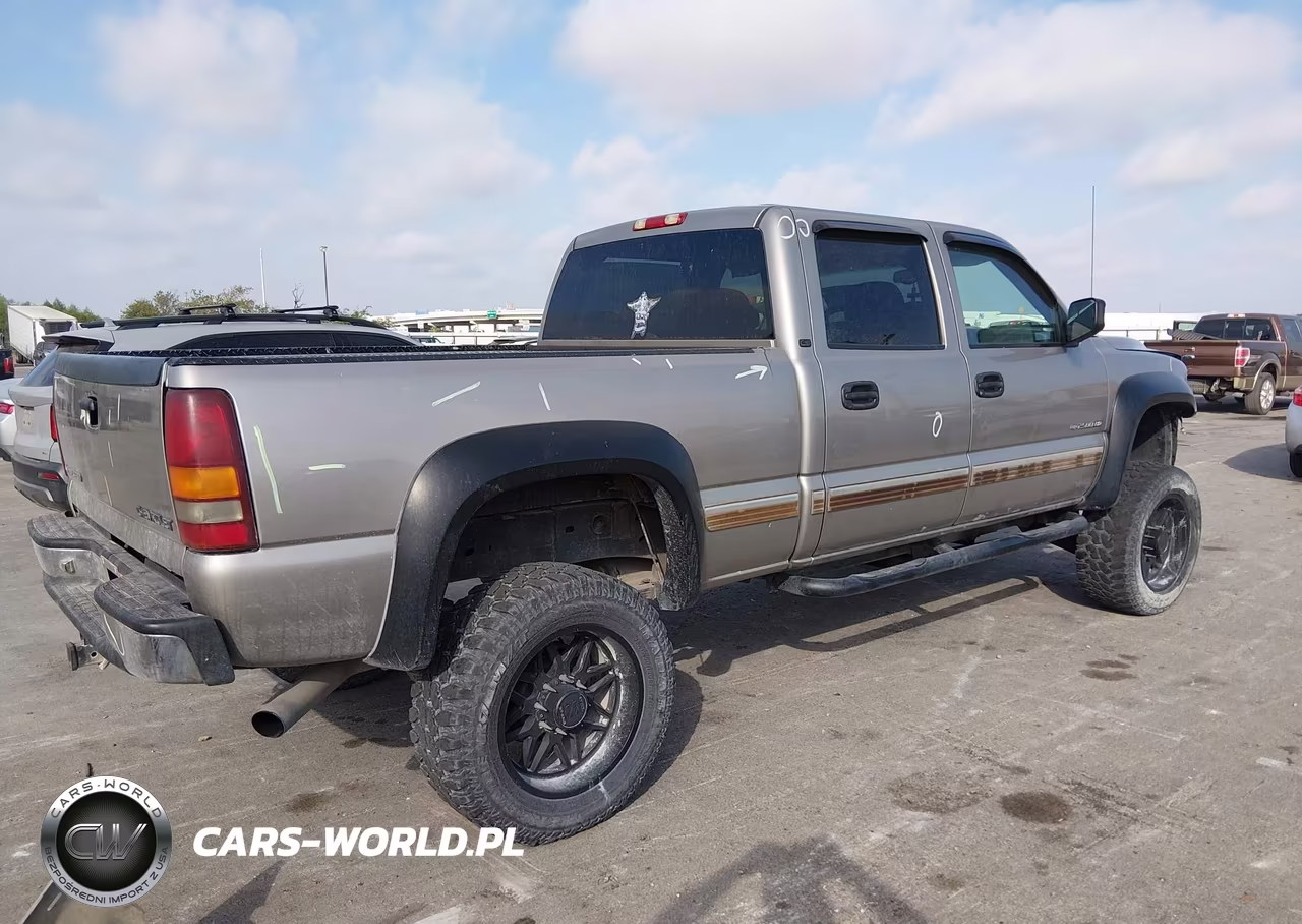 2001 Chevrolet Silverado 2500Hd Ls VIN:1GCHC23U31F175135 - 4