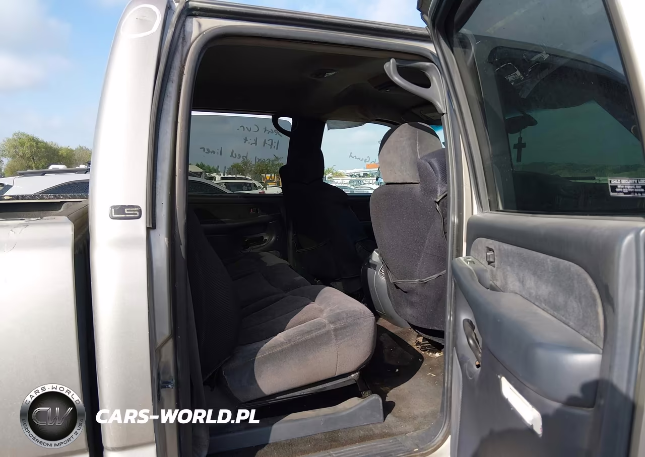 2001 Chevrolet Silverado 2500Hd Ls VIN:1GCHC23U31F175135 - 8