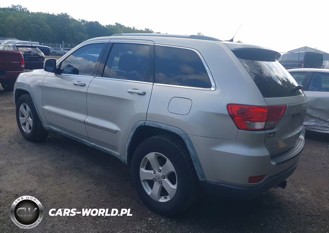 2011 Jeep Grand Cherokee Laredo VIN:1J4RS4GG2BC591682 - 3