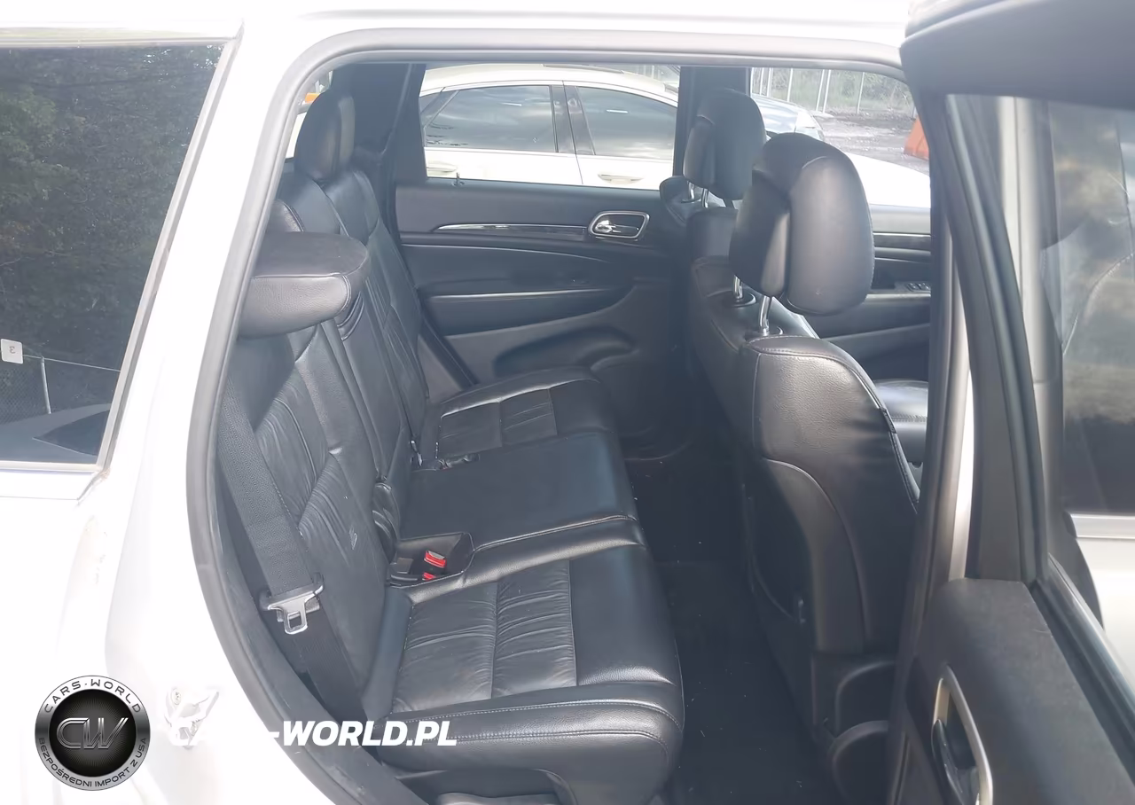 2011 Jeep Grand Cherokee Laredo VIN:1J4RS4GG2BC591682 - 8