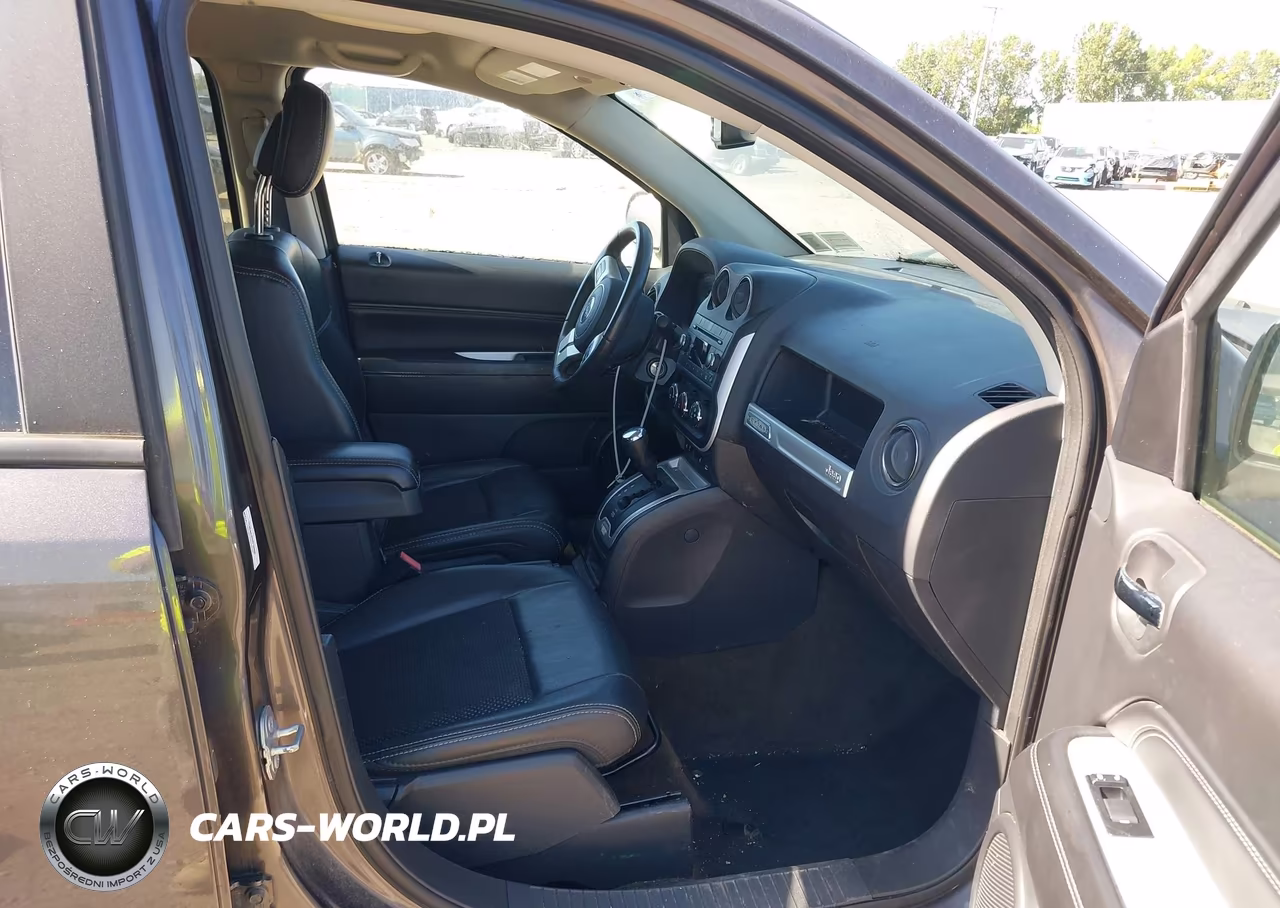 2017 Jeep Compass Latitude 4X4 VIN:1C4NJDEB2HD192000 - 5
