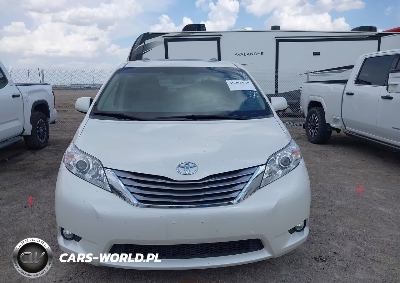 2017 Toyota Sienna Xle 8 Passenger VIN:5TDYZ3DC0HS827746 - 12