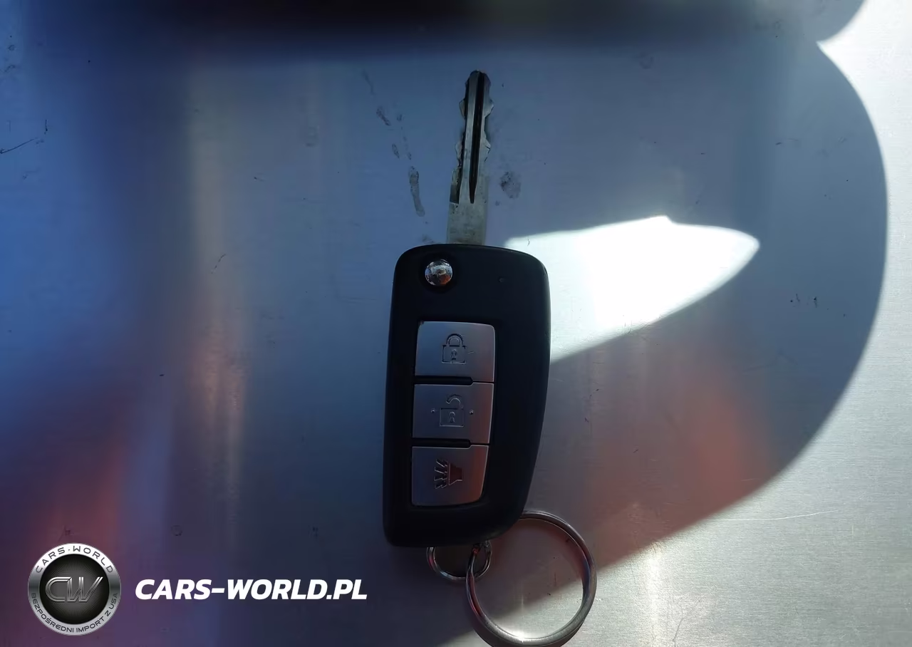 2018 Nissan Rogue S VIN:KNMAT2MV7JP520900 - 11